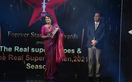 उत्तरप्रदेश के सीतापुर से शर्मिष्ठा चक्रवर्ती को मिला वुमन एंटरप्रेन्योर केटेगरी में फॉरएवर रियल सुपर वुमन अवॉर्ड